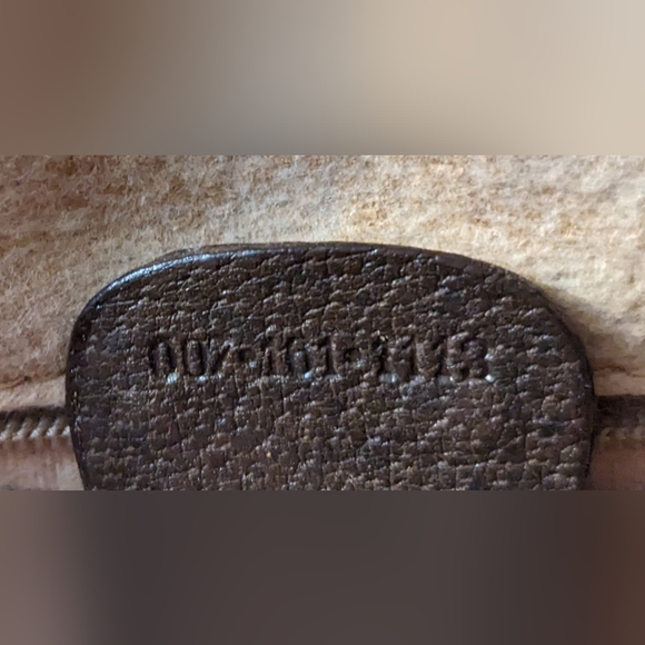 Gucci Vintage Canvas GG Pattern Crossbody Bag - Picture 2 of 16